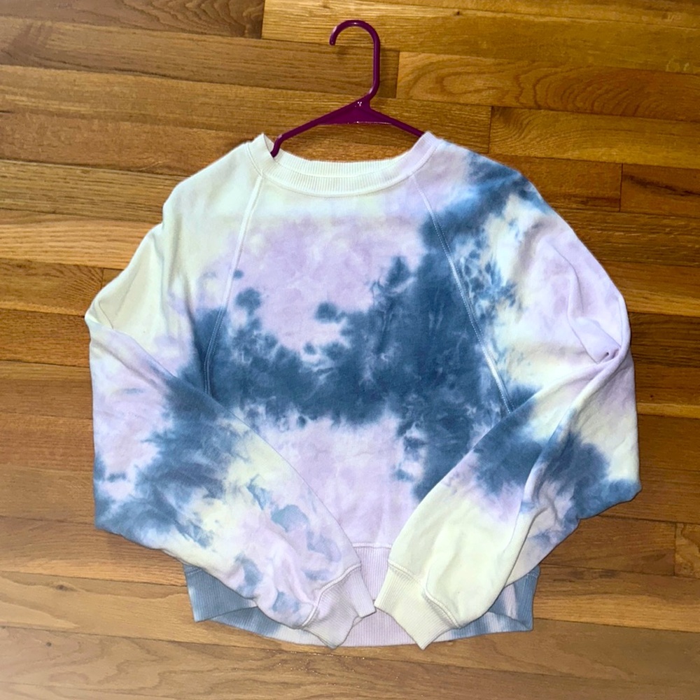 American eagle tie dye crew neck